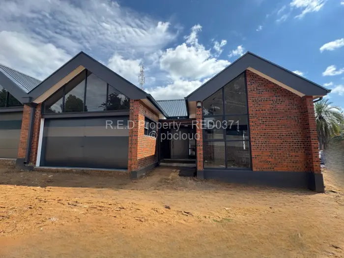 Townhouse/Cluster for Sale in Hillside Byo, Bulawayo