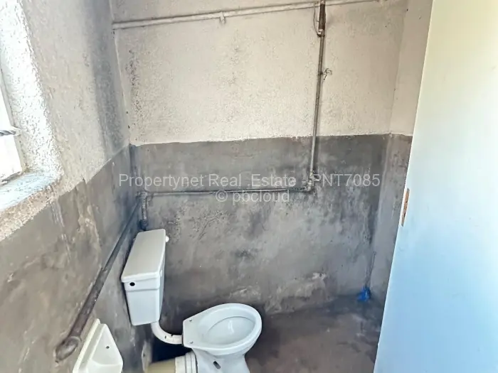 4 Bedroom House for Sale in Chitungwiza, Chitungwiza