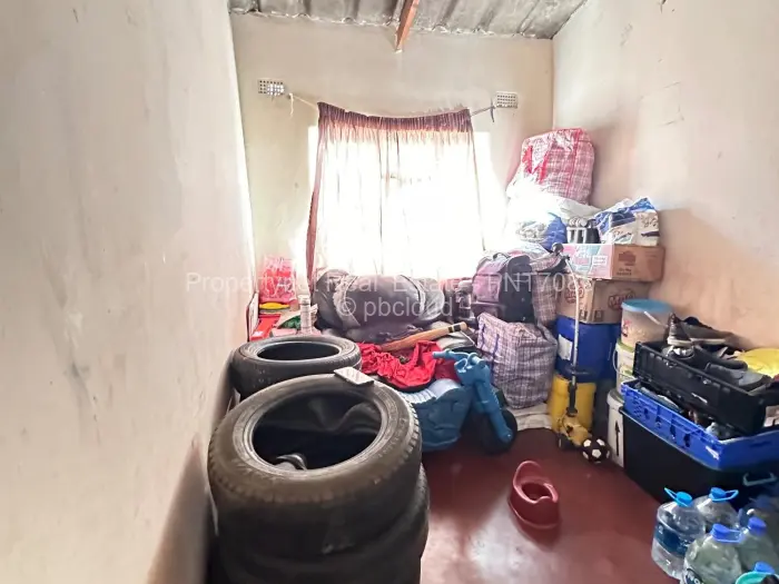 4 Bedroom House for Sale in Chitungwiza, Chitungwiza