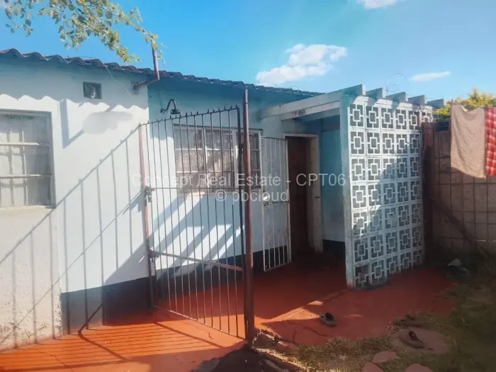 4 Bedroom House for Sale in Highfield, Harare