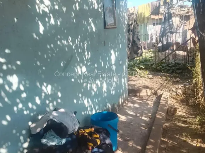 4 Bedroom House for Sale in Highfield, Harare