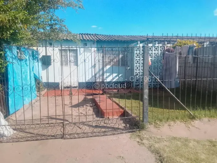 4 Bedroom House for Sale in Highfield, Harare
