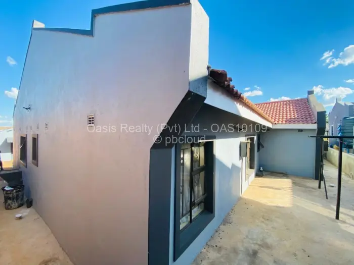 Flat/Apartment to Rent in Bluff Hill