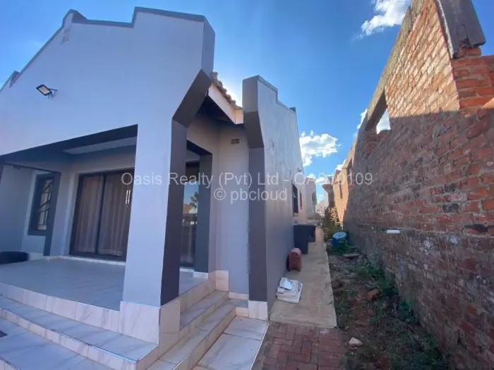 Flat/Apartment to Rent in Bluff Hill