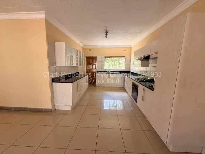 Townhouse/Cluster to Rent in Highlands