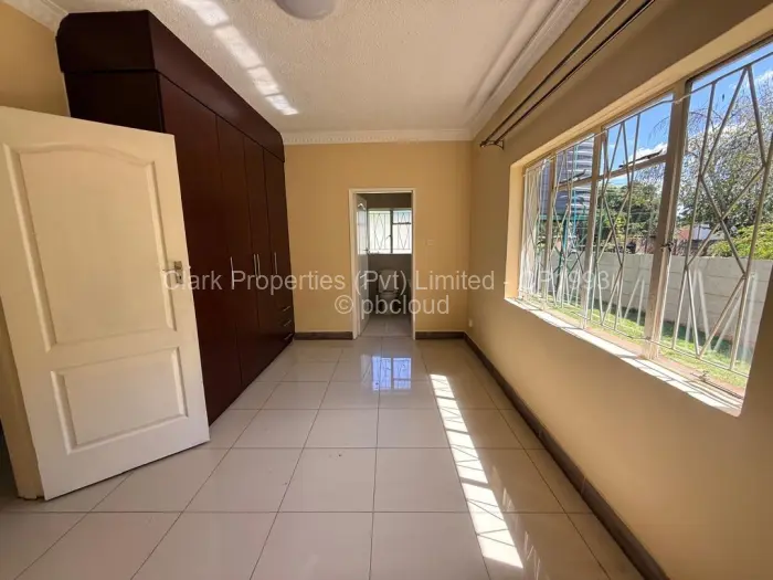 Townhouse/Cluster to Rent in Highlands