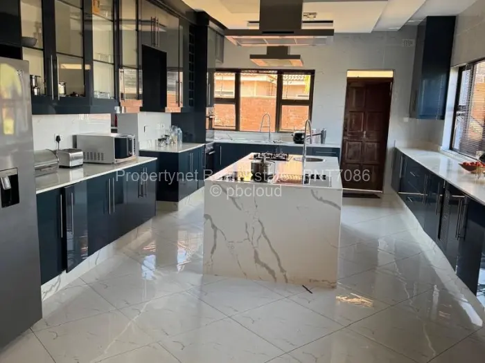 5 Bedroom House for Sale in Mount Pleasant Heights, Harare