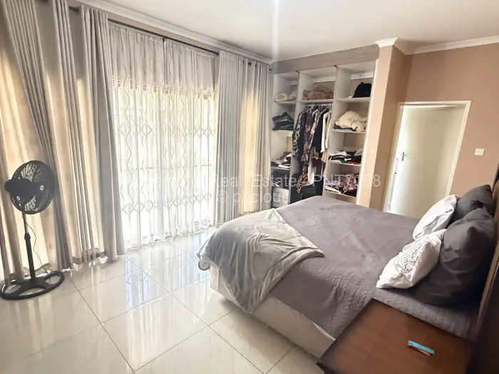 6 Bedroom House for Sale in Gletwin Park, Harare