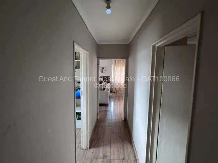 6 Bedroom House for Sale in Waterfalls, Harare