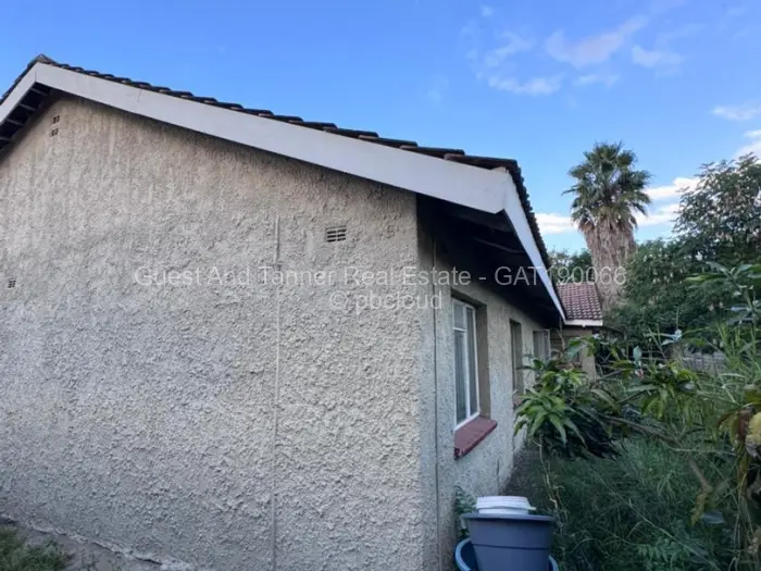 6 Bedroom House for Sale in Waterfalls, Harare