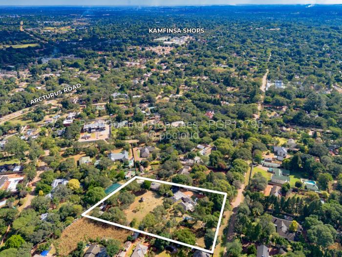 10 Bedroom House for Sale in Greendale North, Harare