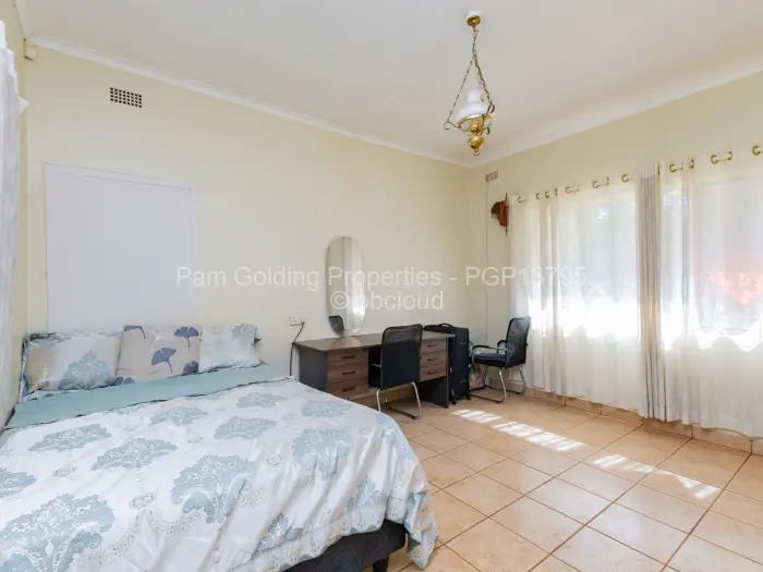 10 Bedroom House for Sale in Greendale North, Harare