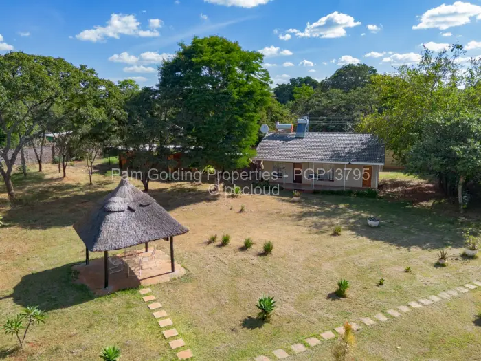 10 Bedroom House for Sale in Greendale North, Harare