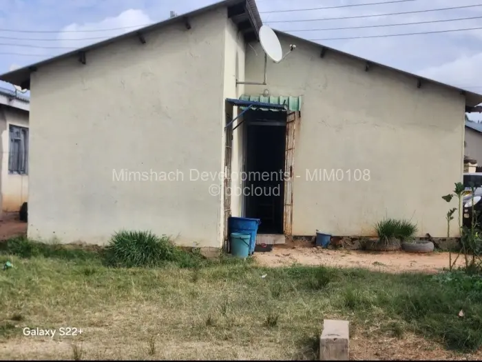 2 Bedroom House for Sale in Glen Norah, Harare