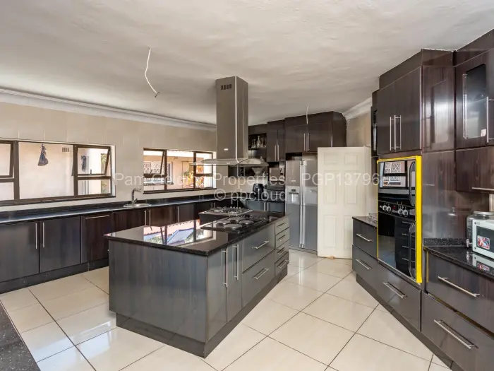 5 Bedroom House for Sale in Greendale, Harare