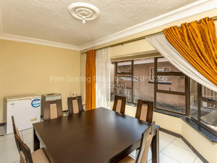 5 Bedroom House for Sale in Greendale, Harare