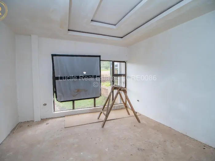 6 Bedroom House for Sale in Shawasha Hills, Harare