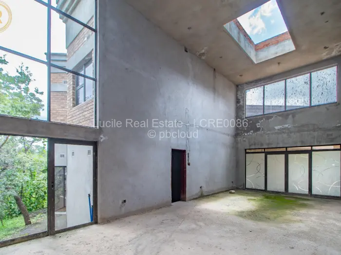 6 Bedroom House for Sale in Shawasha Hills, Harare