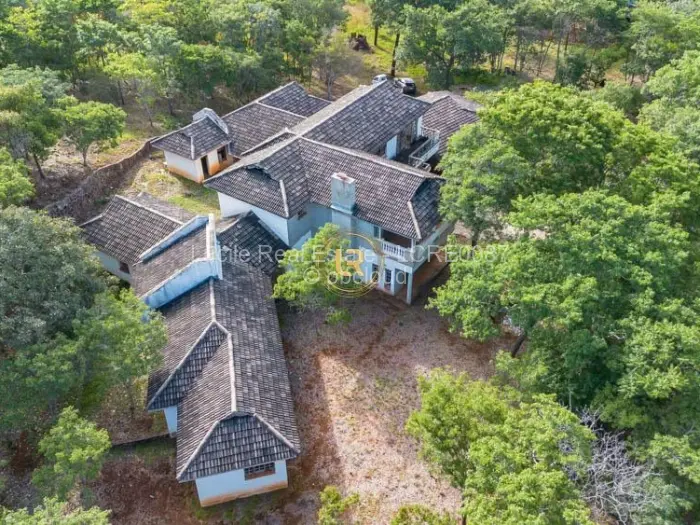 6 Bedroom House for Sale in Shawasha Hills, Harare