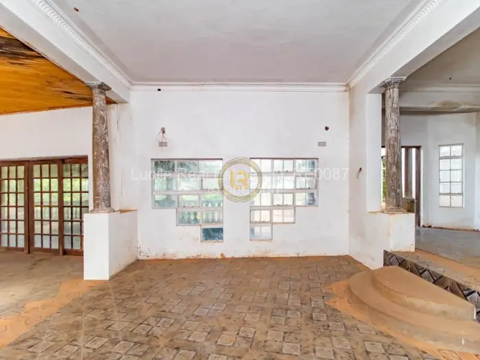 6 Bedroom House for Sale in Shawasha Hills, Harare