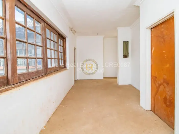 6 Bedroom House for Sale in Shawasha Hills, Harare