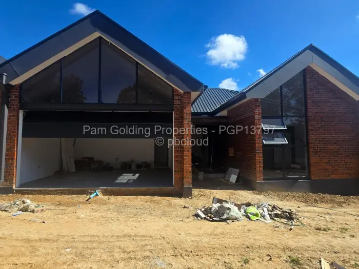 Townhouse/Cluster for Sale in Hillside Byo, Bulawayo