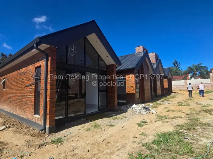Townhouse/Cluster for Sale in Hillside Byo, Bulawayo