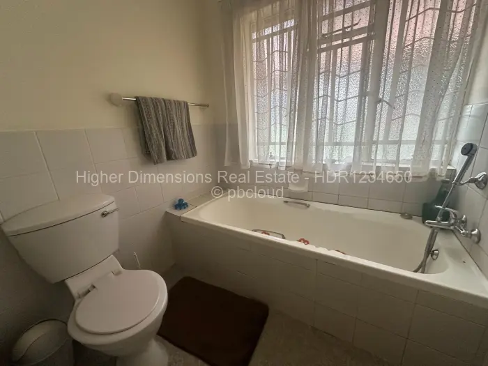 House to Rent in Dandaro, Harare