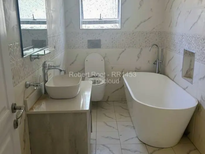 Townhouse/Cluster for Sale in Greystone Park, Harare