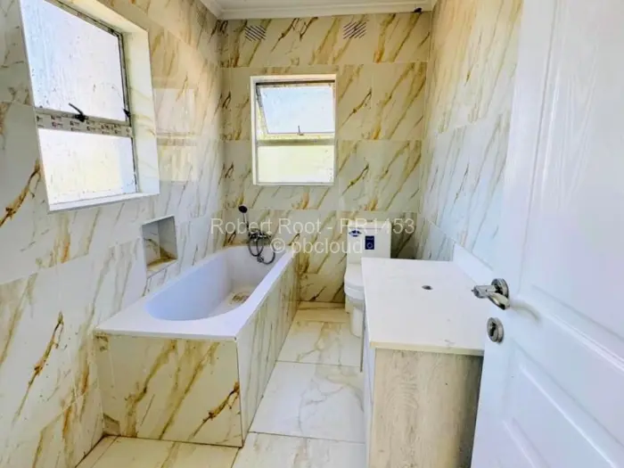 Townhouse/Cluster for Sale in Greystone Park, Harare