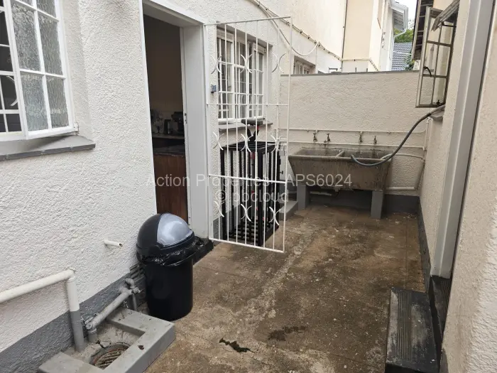 3 Bedroom Cottage/Garden Flat for Sale in Avenues, Harare