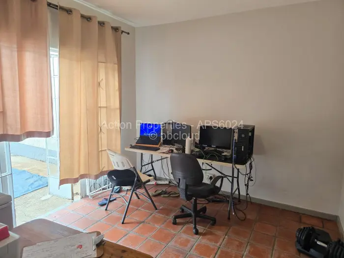 3 Bedroom Cottage/Garden Flat for Sale in Avenues, Harare