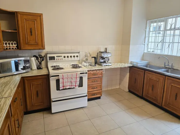 3 Bedroom Cottage/Garden Flat for Sale in Avenues, Harare
