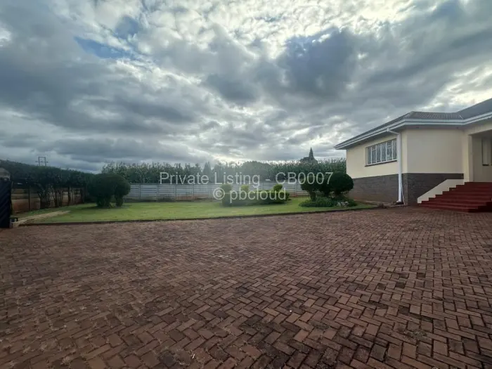 4 Bedroom House to Rent in Borrowdale Brooke, Harare