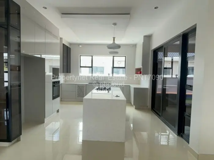 Townhouse/Cluster for Sale in Arlington, Harare