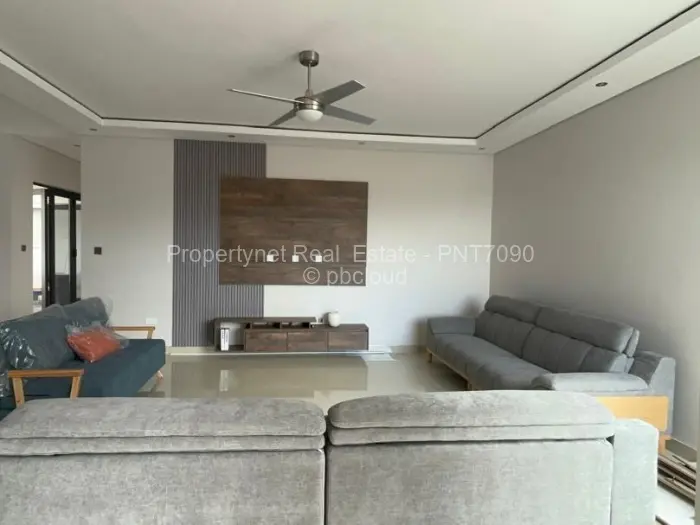 Townhouse/Cluster for Sale in Arlington, Harare