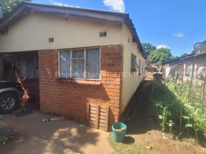3 Bedroom House for Sale in Glen View, Harare