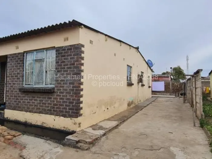 3 Bedroom House for Sale in Highfield, Harare