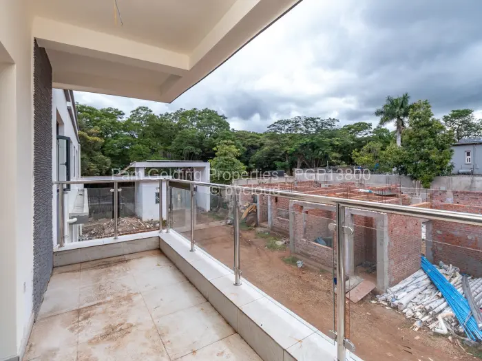 Townhouse/Cluster for Sale in Highlands, Harare