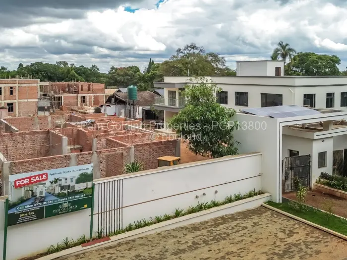 Townhouse/Cluster for Sale in Highlands, Harare