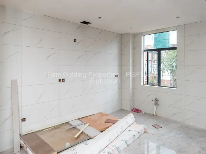 Townhouse/Cluster for Sale in Highlands, Harare