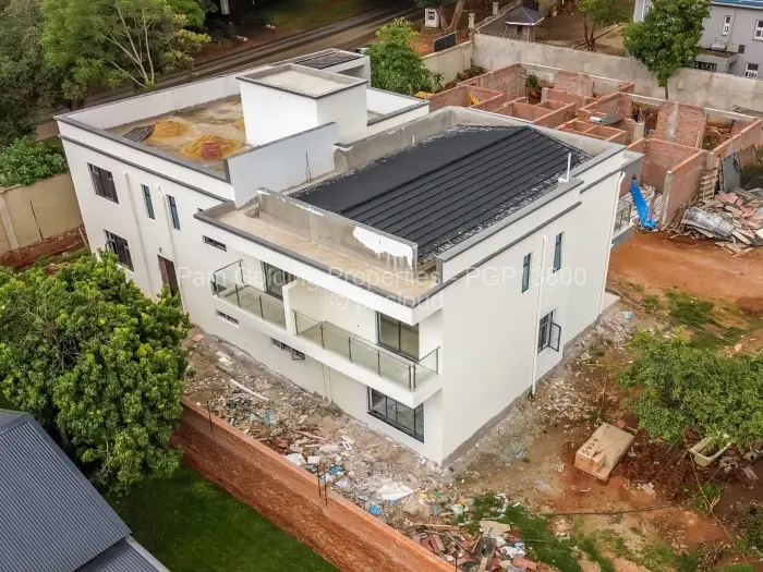 Townhouse/Cluster for Sale in Highlands, Harare