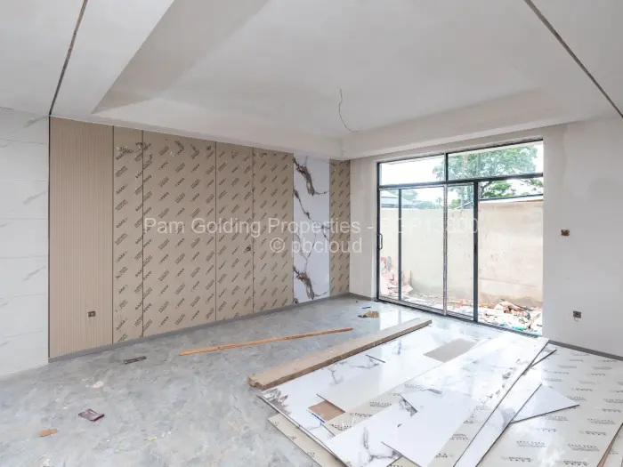 Townhouse/Cluster for Sale in Highlands, Harare