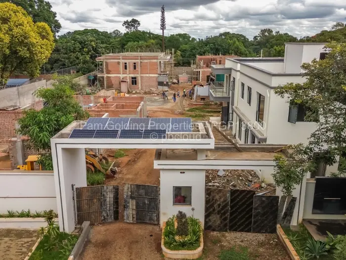 Townhouse/Cluster for Sale in Highlands, Harare