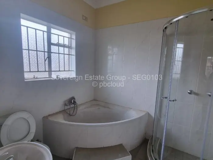 4 Bedroom House for Sale in Mainway Meadows, Harare