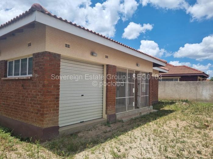 4 Bedroom House for Sale in Mainway Meadows, Harare