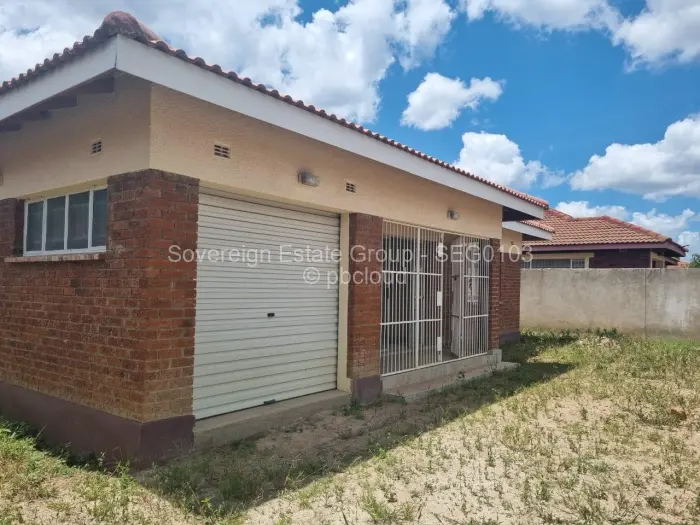 4 Bedroom House for Sale in Mainway Meadows, Harare