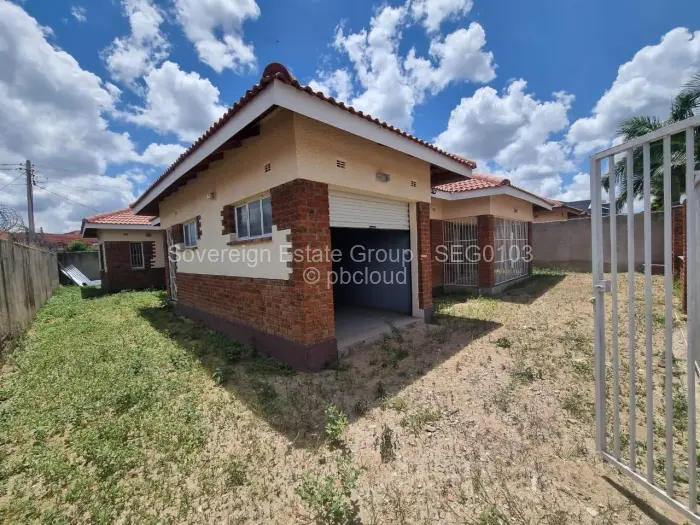 4 Bedroom House for Sale in Mainway Meadows, Harare