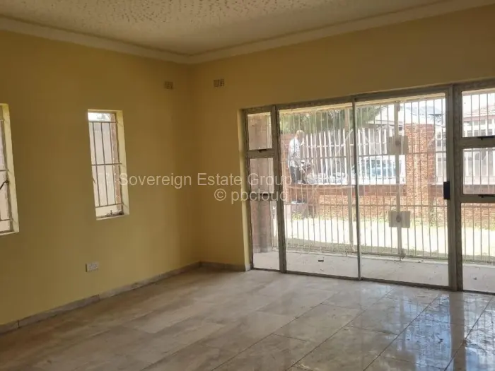 4 Bedroom House for Sale in Mainway Meadows, Harare