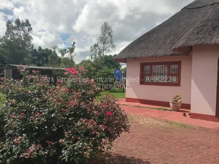 3 Bedroom House for Sale in Crowhill Views, Harare